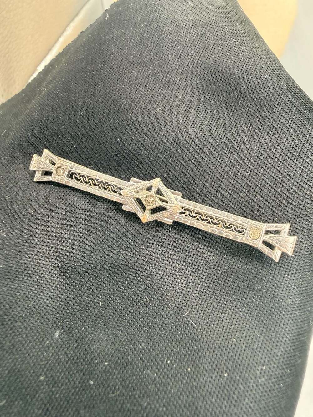 Victorian Art Deco Filigree Bar Brooch Silver Tone